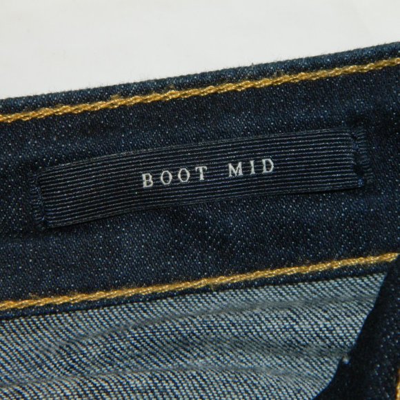 2 for/ $35 GUESS Dark Blue Mild Distressed Straight Leg Mid Rise Jeans Size 26 - Picture 9 of 11